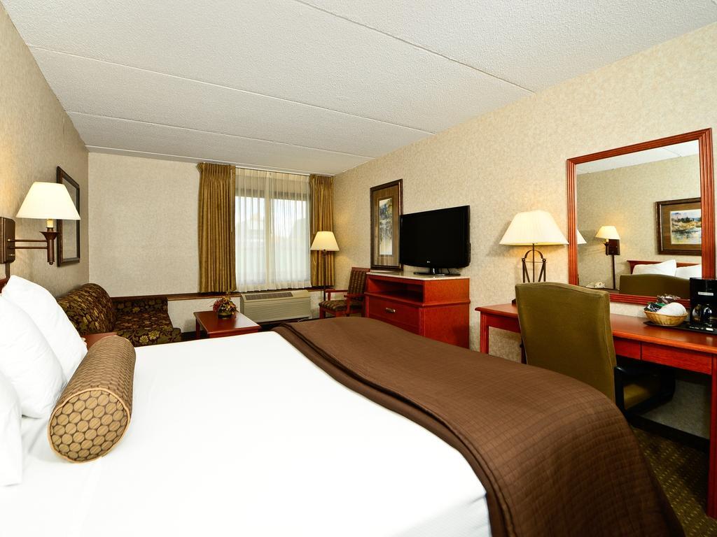 Ramada By Wyndham Plymouth Hotel & Conference Center Kültér fotó