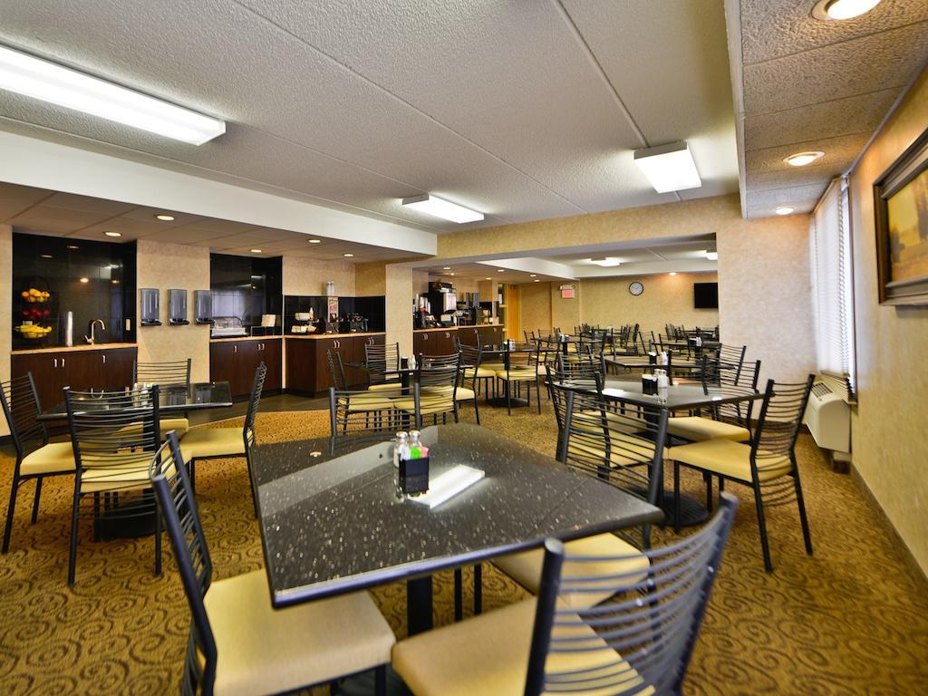 Ramada By Wyndham Plymouth Hotel & Conference Center Kültér fotó