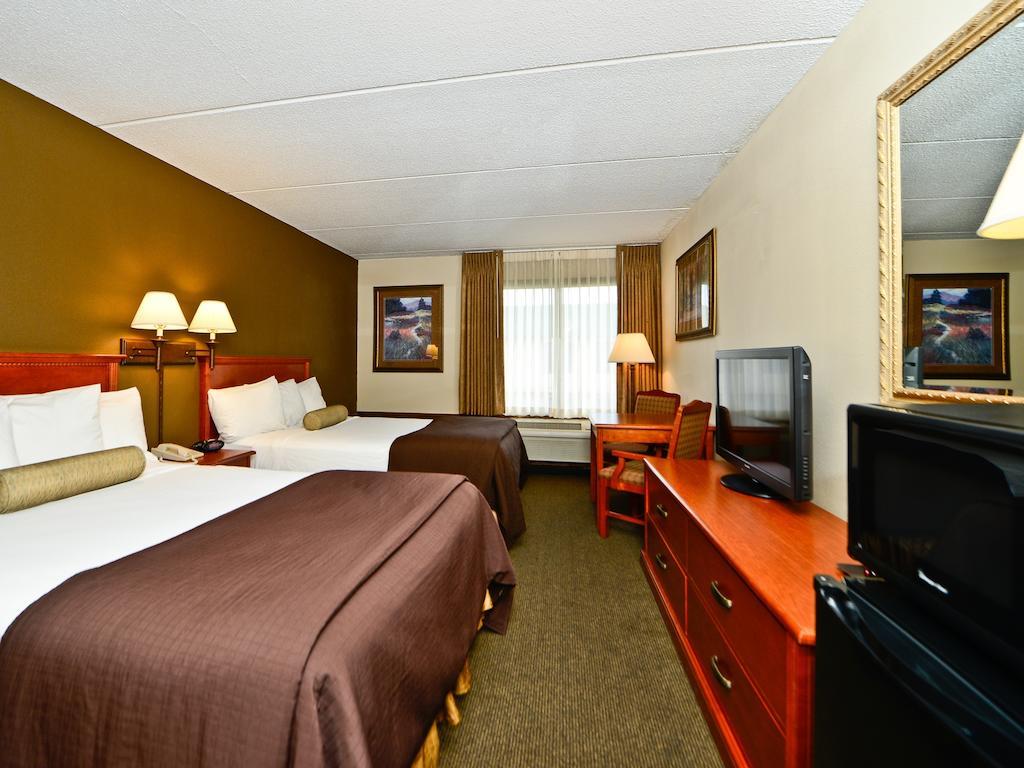 Ramada By Wyndham Plymouth Hotel & Conference Center Kültér fotó