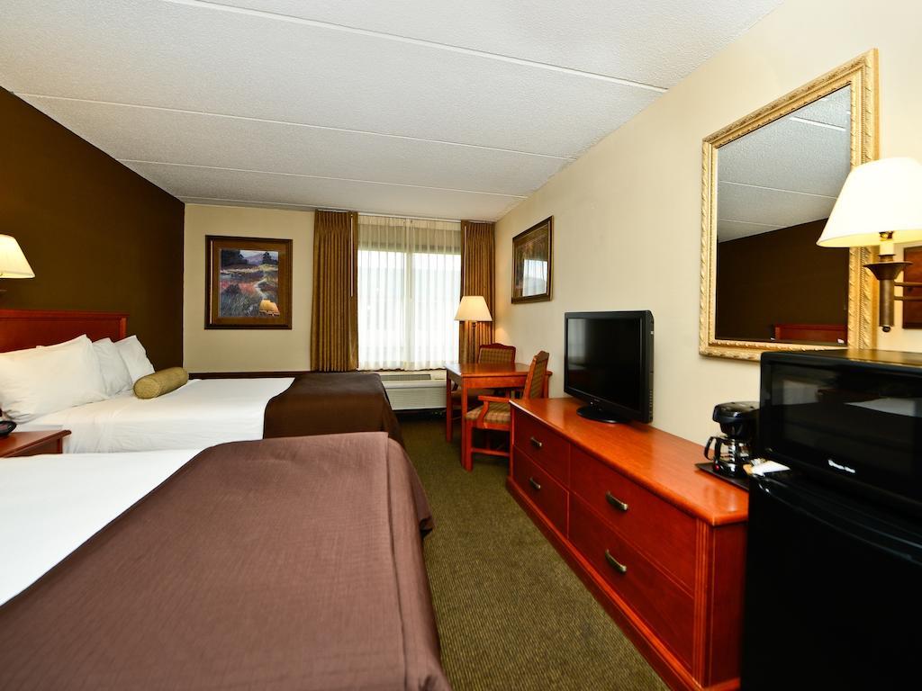 Ramada By Wyndham Plymouth Hotel & Conference Center Kültér fotó