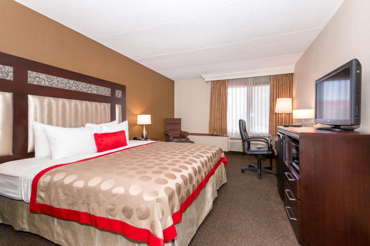 Ramada By Wyndham Plymouth Hotel & Conference Center Kültér fotó